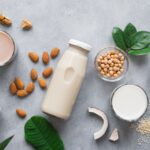 Rynek plant based. Co motywuje Polaków do sięgania po mleko roślinne?