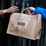 Zamówienia online i obsługa klienta w świecie napędzanym sztuczną inteligencją